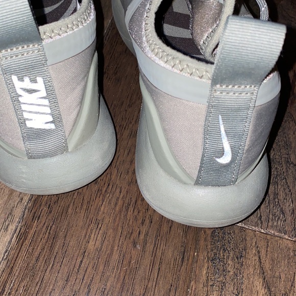 Nike Sneakers - Picture 4 of 5